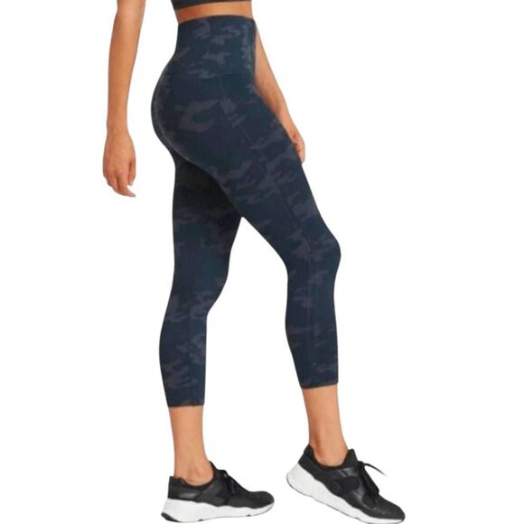 SPANX Look At Me Now Hi-Waisted Seamless Leggings Size Med - Picture 1 of 3